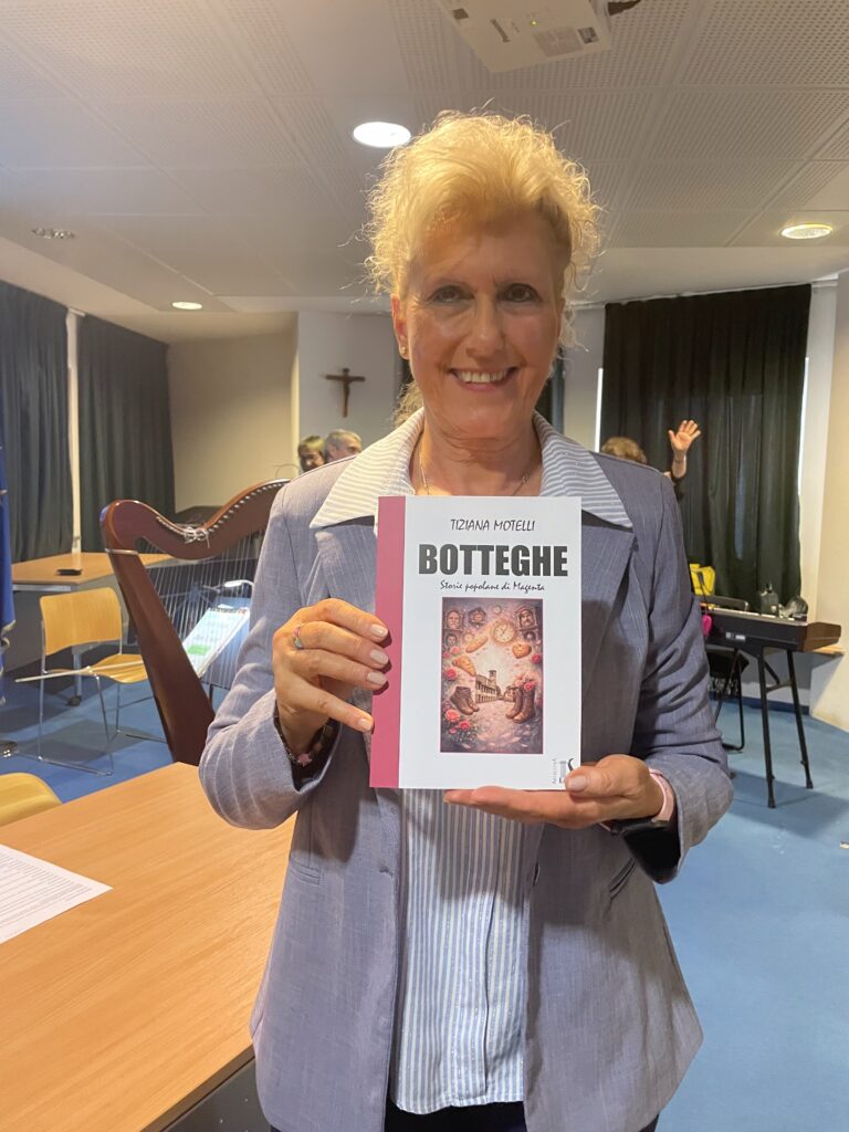 L’Autrice Tiziana Motelli presenta il libro “Botteghe – La tradizione delle antiche botteghe di paese”.