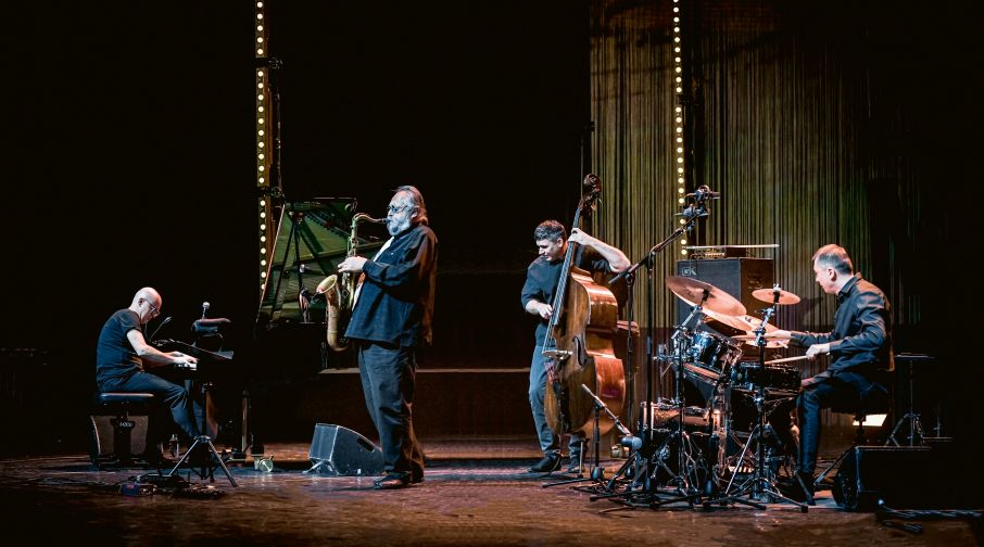 Joe Lovano & Marcin Wasilewski Trio