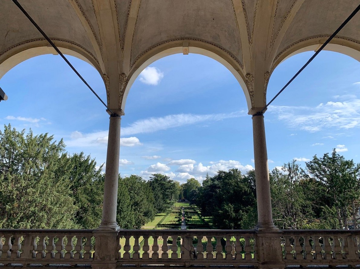 vista dalla loggia - giardini palazzo arese borromeo