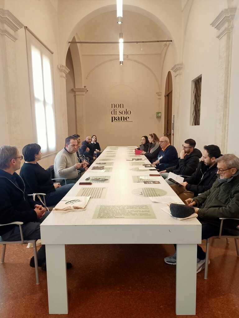 non di solo pane - cs tavola<br/><em><small>Licenza di distribuzione: Solo uso non commerciale</small></em>