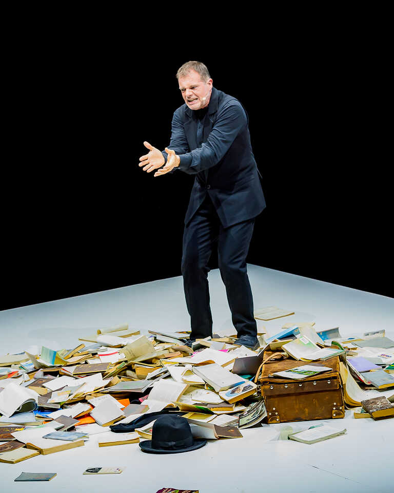 massini 3<br/><em><small>Licenza di distribuzione: condivisione allo stesso modo - copyleft non compatibile</small></em>