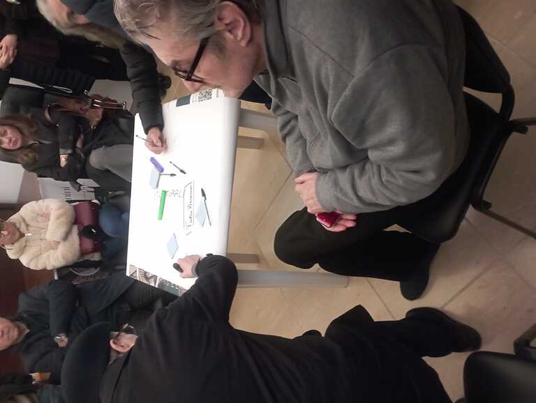 7<br/><em><small>Licenza di distribuzione: Solo uso non commerciale</small></em>