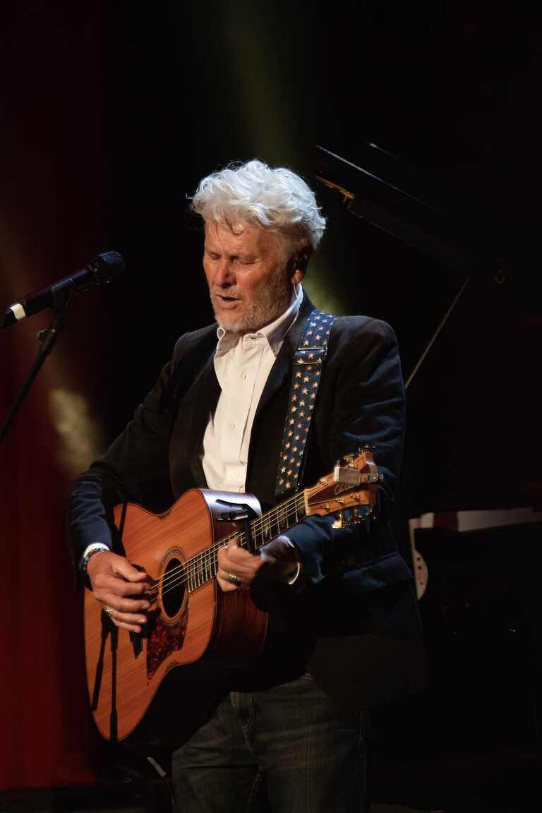 Ron <br/><em><small>Licenza di distribuzione: condivisione allo stesso modo - copyleft non compatibile</small></em>