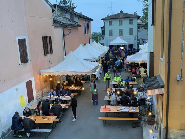 Borgata<br/><em><small>Licenza di distribuzione: Non opere derivate</small></em>