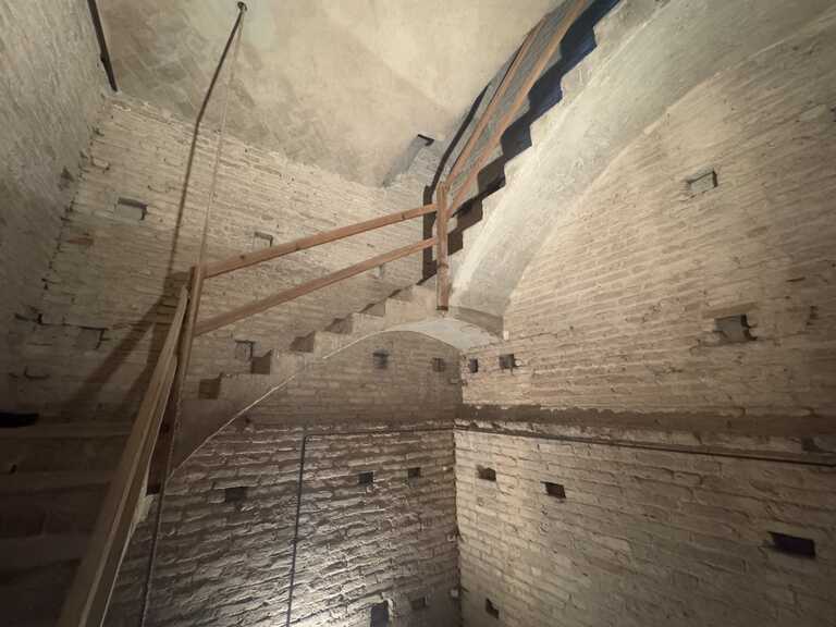 Torre Sagra <br/><em><small>Licenza di distribuzione: condivisione allo stesso modo - copyleft non compatibile</small></em>