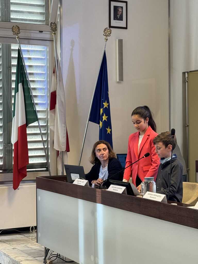 Consiglio<br/><em><small>Licenza di distribuzione: condivisione allo stesso modo - copyleft non compatibile</small></em>