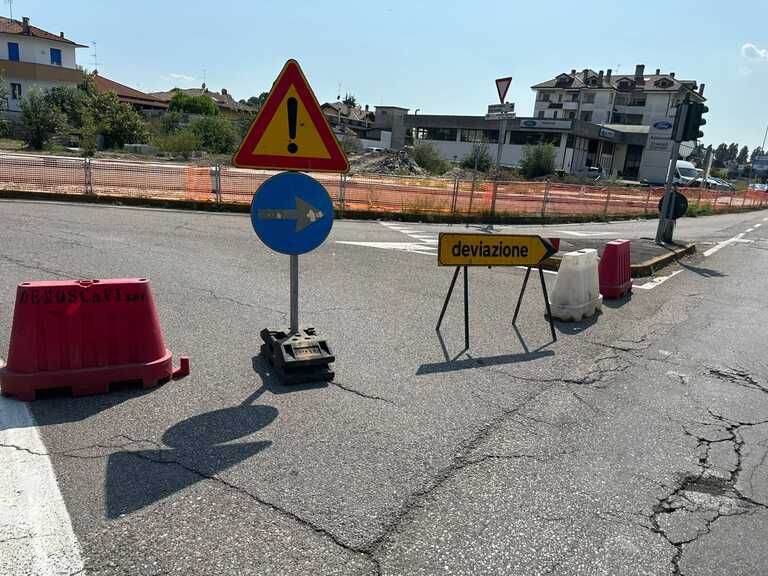 Situazione direzione da Milano verso via Roma<br/><em><small>Licenza di distribuzione: condivisione allo stesso modo - copyleft non compatibile</small></em>