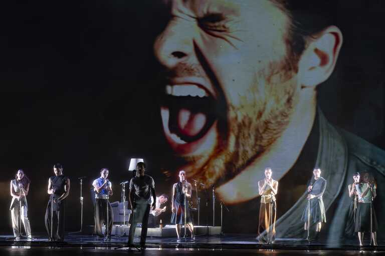 The Wall<br/><em><small>Licenza di distribuzione: condivisione allo stesso modo - copyleft non compatibile</small></em>