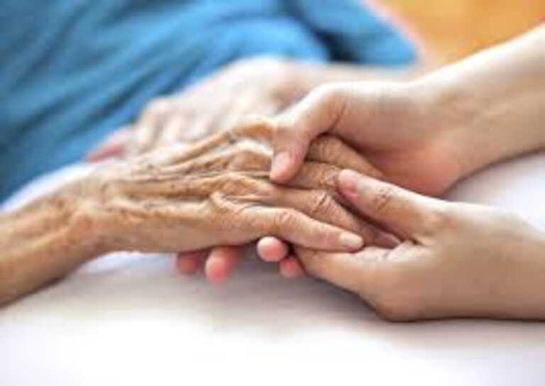 immagine caregiver<br/><em><small>Licenza di distribuzione: Solo uso non commerciale</small></em>