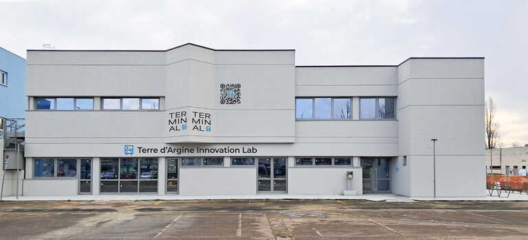 Mock-up Terminal<br/><em><small>Licenza di distribuzione: condivisione allo stesso modo - copyleft non compatibile</small></em>