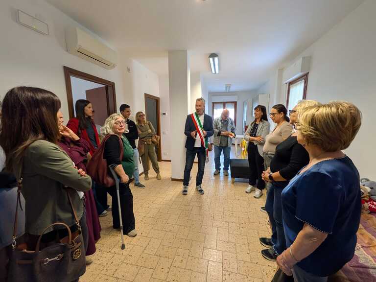 Co-housing<br/><em><small>Licenza di distribuzione: Solo uso non commerciale</small></em>
