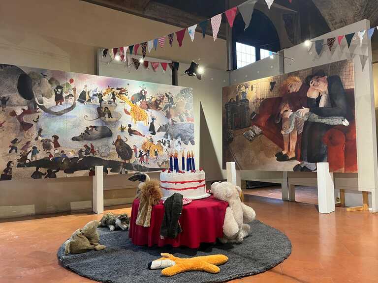 tra le pagine 1<br/><em><small>Licenza di distribuzione: Non opere derivate</small></em>