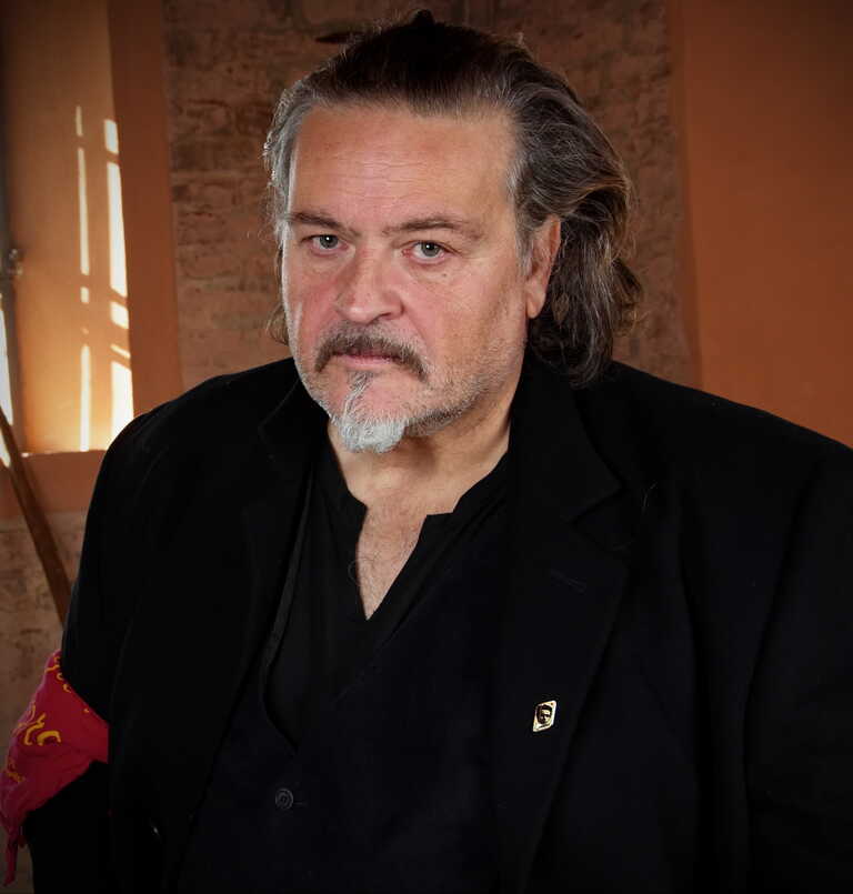 Cisco<br/><em><small>Licenza di distribuzione: condivisione allo stesso modo - copyleft non compatibile</small></em>