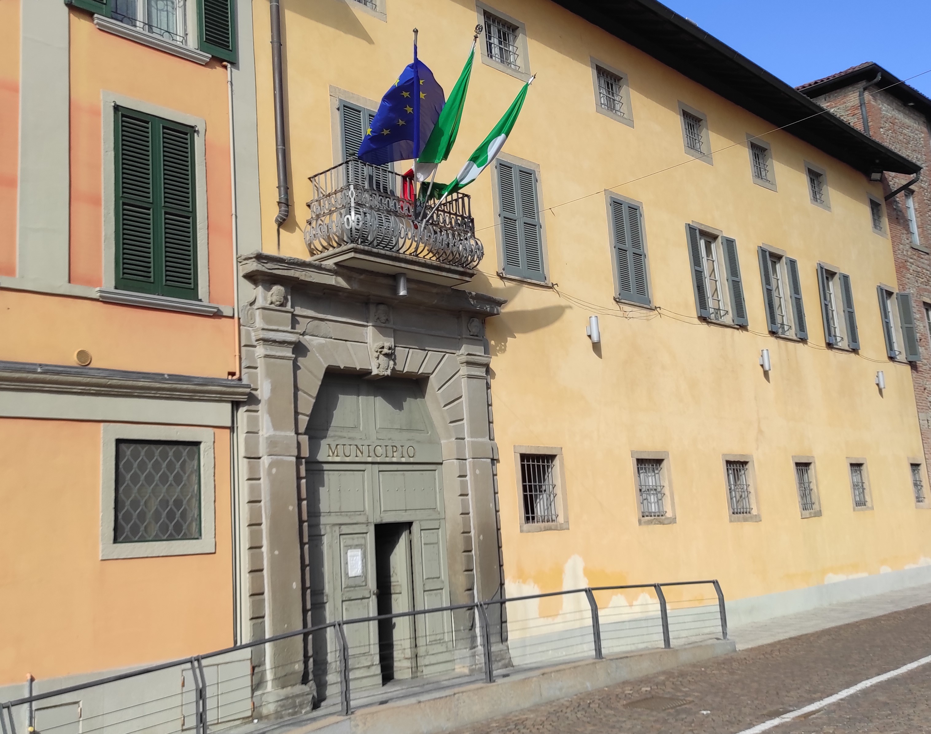 DOMANDA DI APPROVAZIONE DI PIANO ATTUATIVO IN VARIANTE A PIANO DI GOVERNO DEL TERRITORIO FINALIZZATA ALLA REALIZZAZIONE DI UN INSEDIAMENTO DESTINATO A DATA CENTER E INNOVATION HUB NELL'AMBITO TERRITORIALE COMPRESO TRA LA STAZIONE FERROVIARIA DI ARCEN