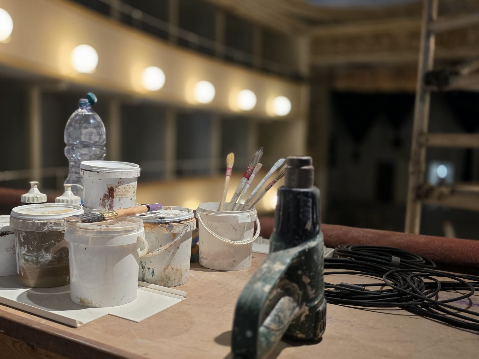 Teatro Sociale, ex scuole di Codisotto e pista ciclabile di via Tomba: prosegue il programma di interventi