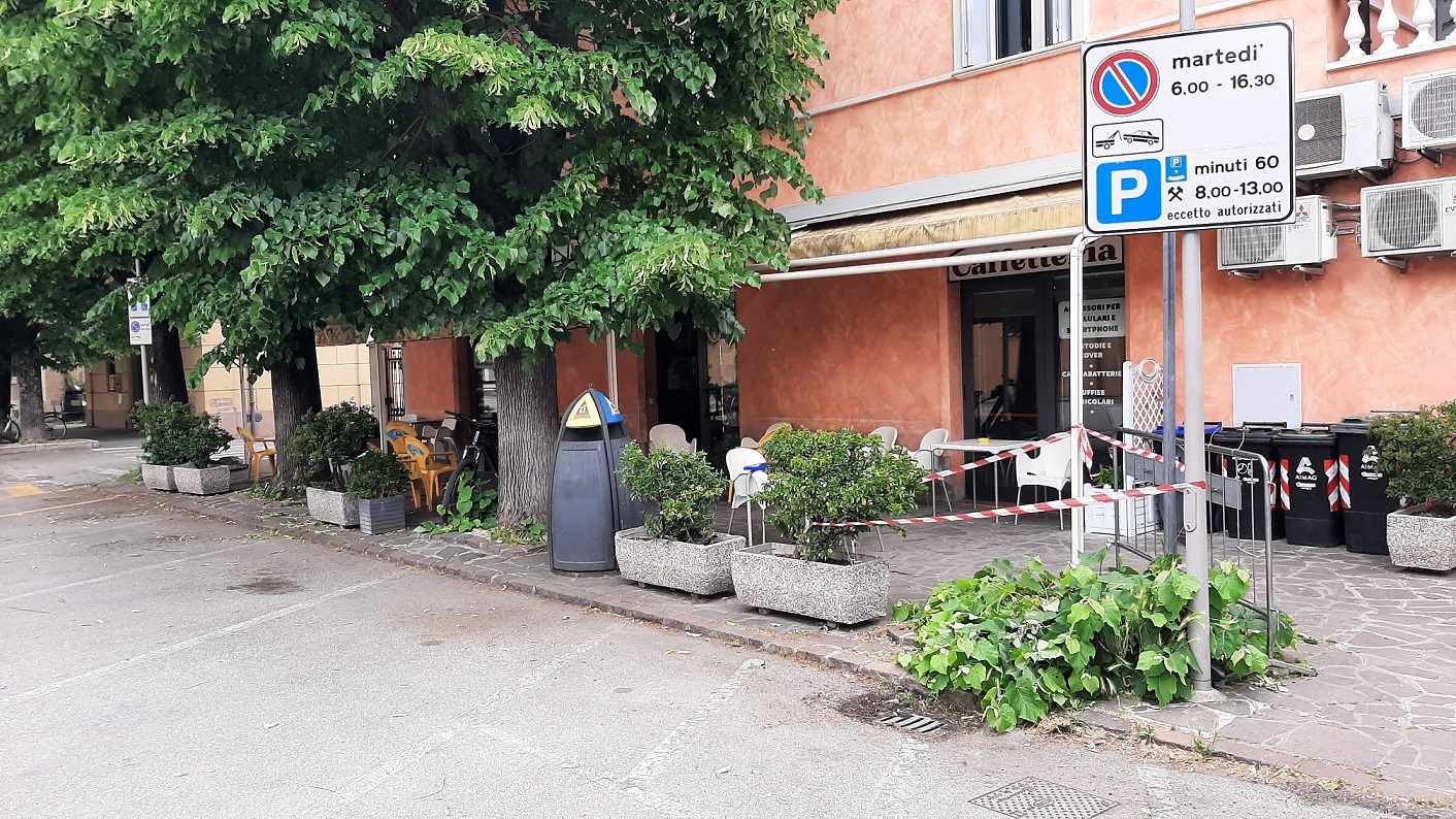 Intervento di manutenzione straordinaria al marciapiede di via dei Mille