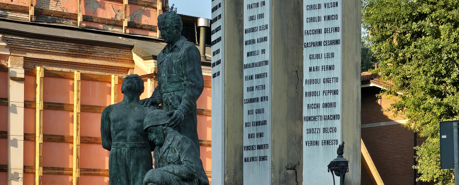 Spostamento del Monumento ai Caduti nella piazza di Rovereto