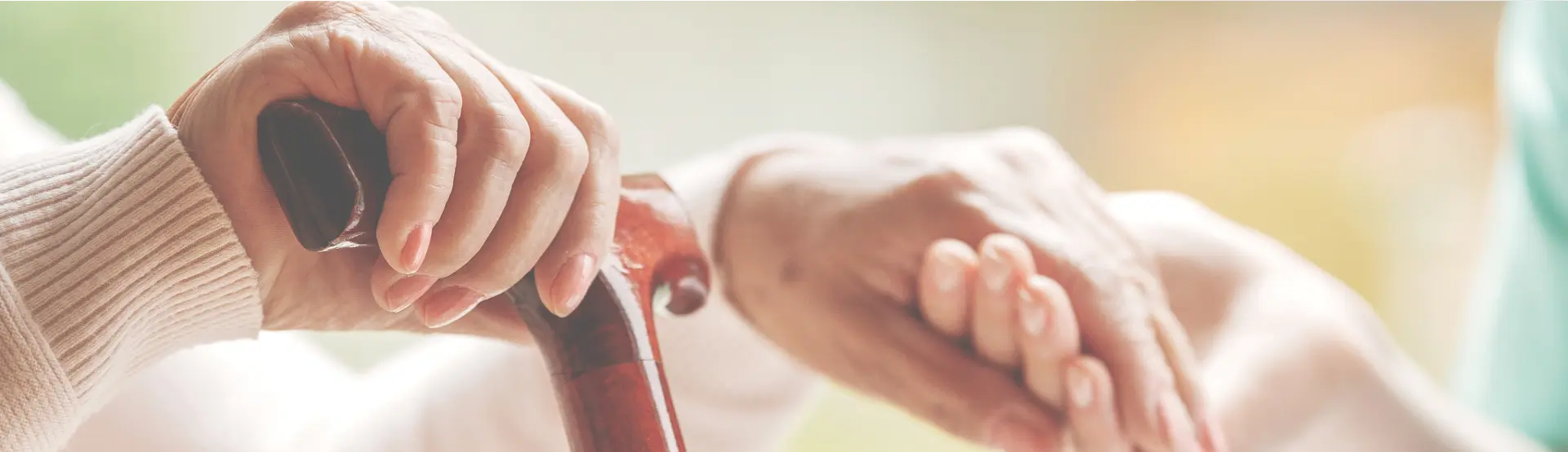 “Trame d’Argento”: contributi alle famiglie con anziani in attesa di inserimento in struttura