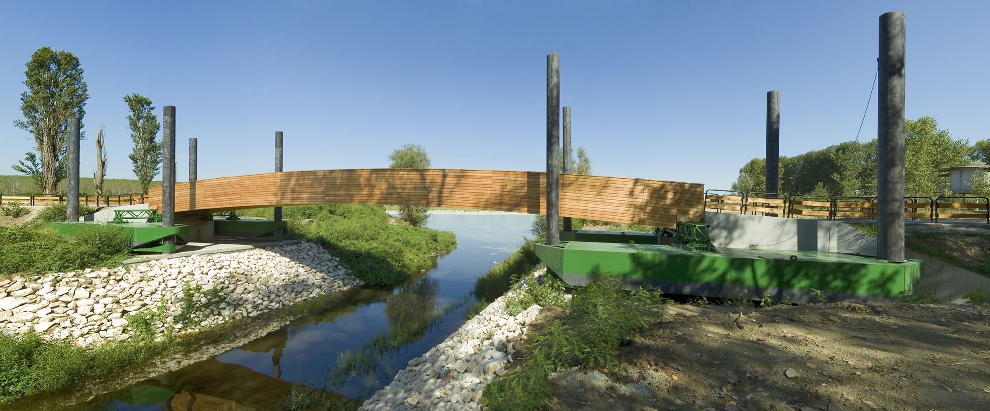 Chiude la passerella sul Crostolo a Lido Po per la 