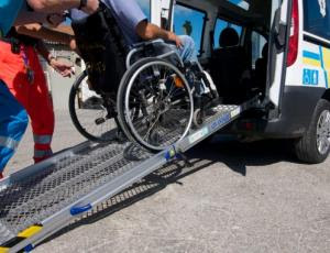 REFERENDUM: trasporto gratuito per persone con problemi di deambulazione