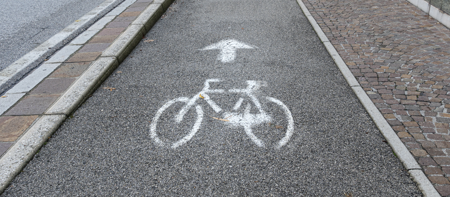 Interventi di completamento del Comparto C1: una nuova pista ciclabile e piantumazioni 