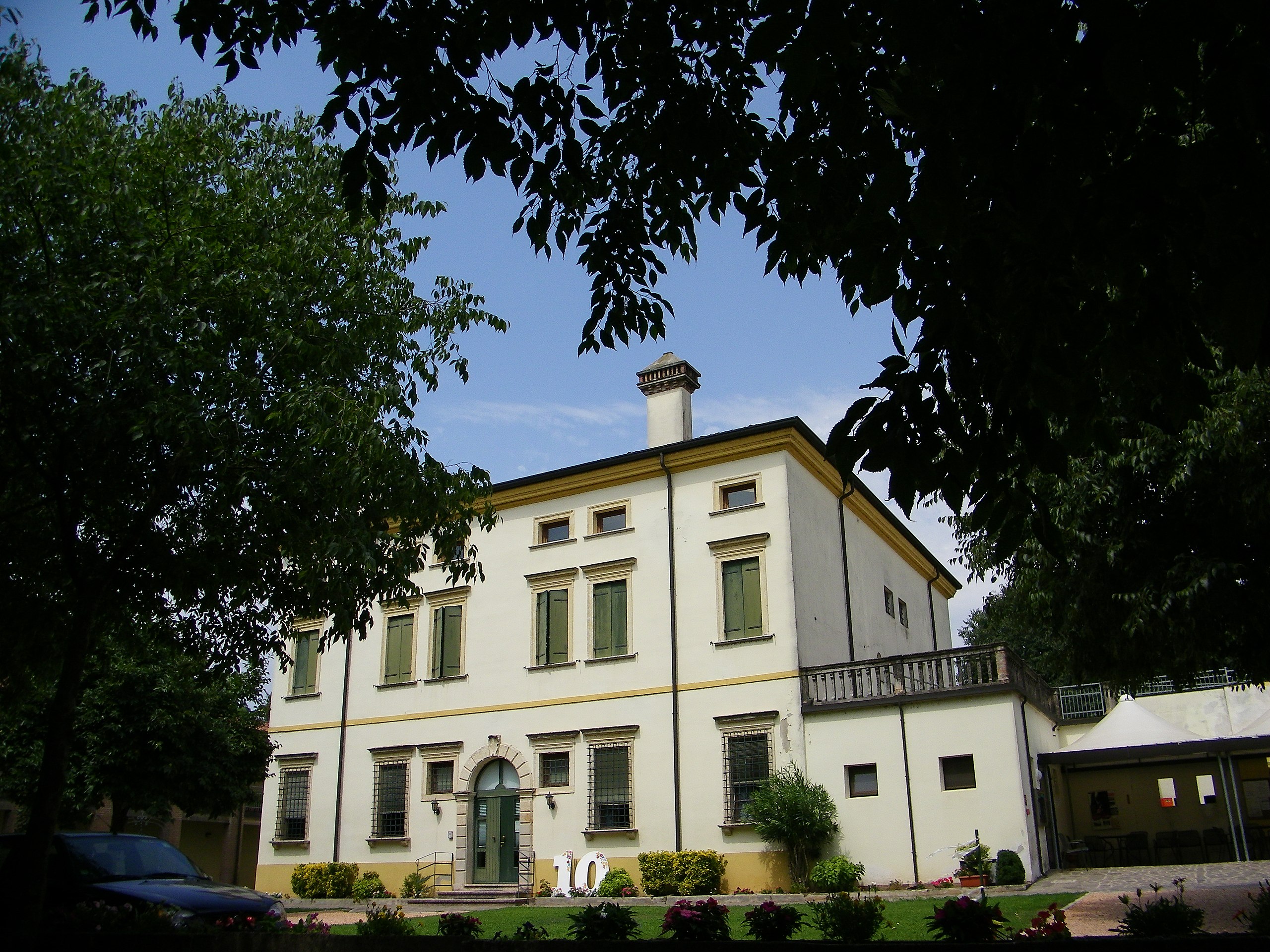 Avviso pubblico di manifestazione di interesse per l’individuazione di un ente del terzo settore cui concedere in comodato gratuito i locali del centro ricreativo polifunzionale in Via Mazzini n.3 den. Villa Panteo Zampieri.