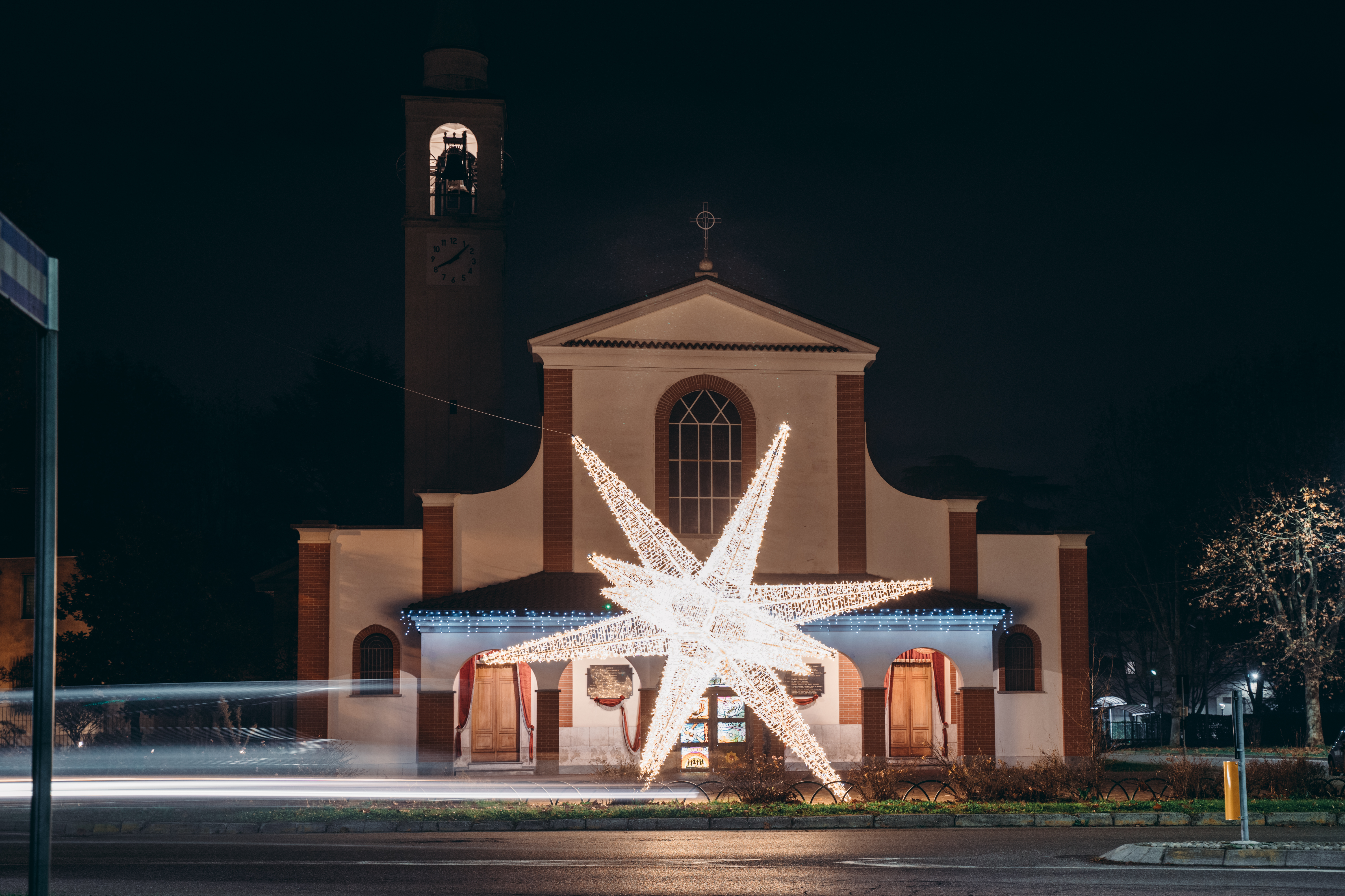 Manifestazione d’interesse per il servizio di luminarie artistiche, addobbi e installazioni luminose festività natalizie 2025/2026.