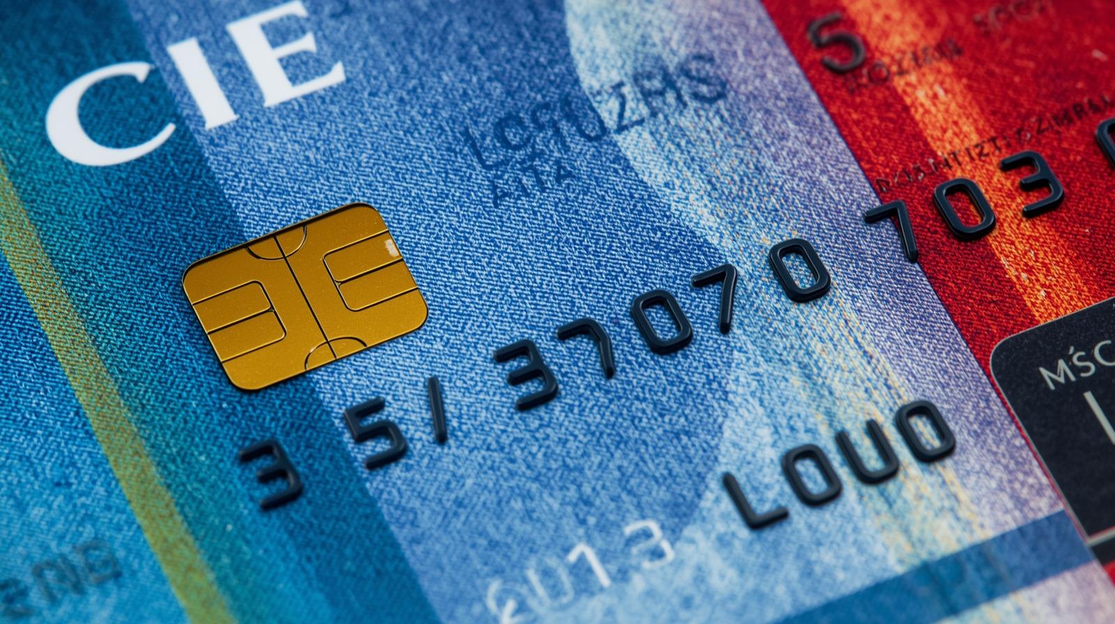 Carte di identità cartacee valide fino al 3 agosto 2026.