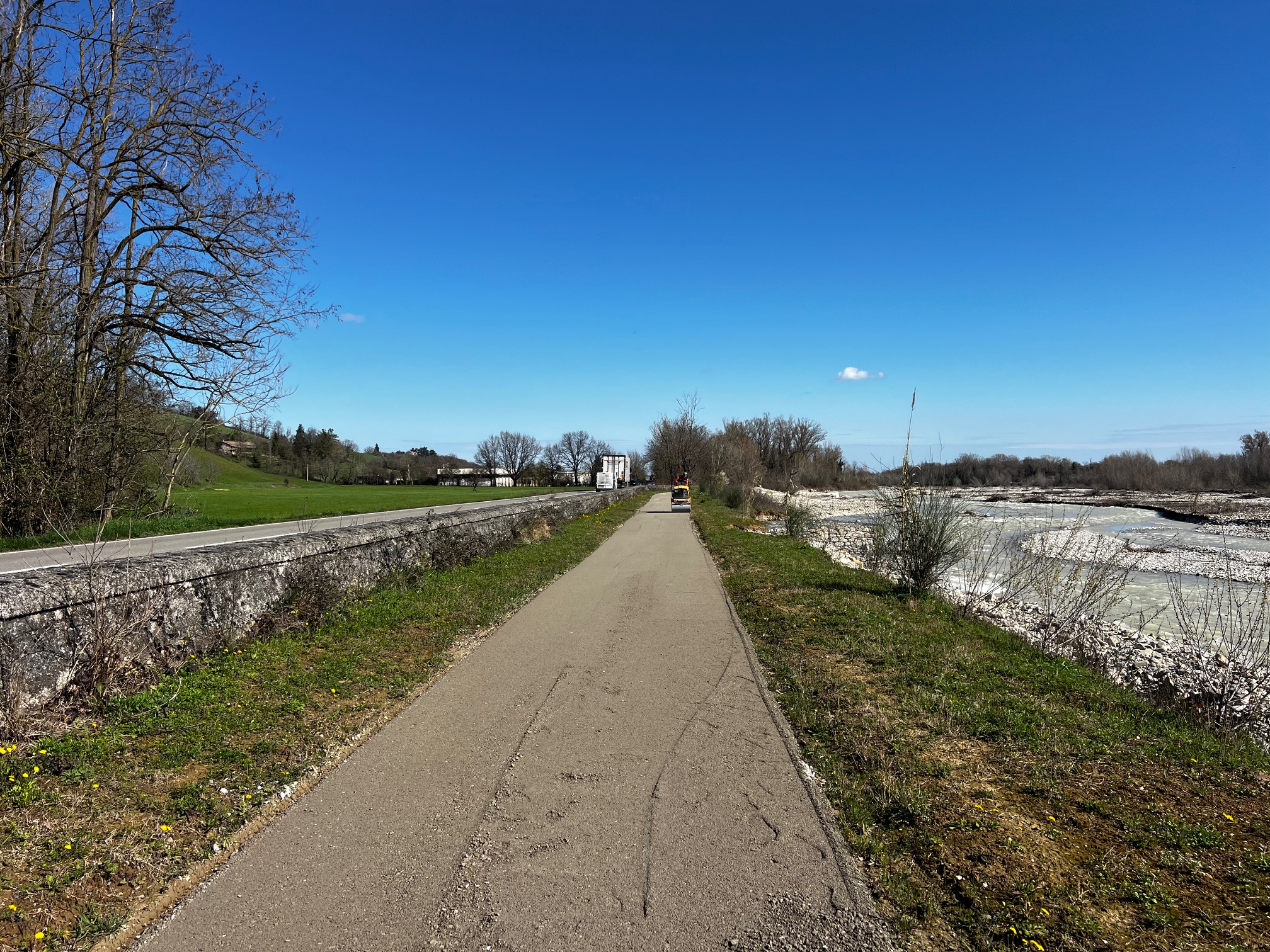 LAVORI SULLA CICLOVIA LUNGO IL BAGANZA