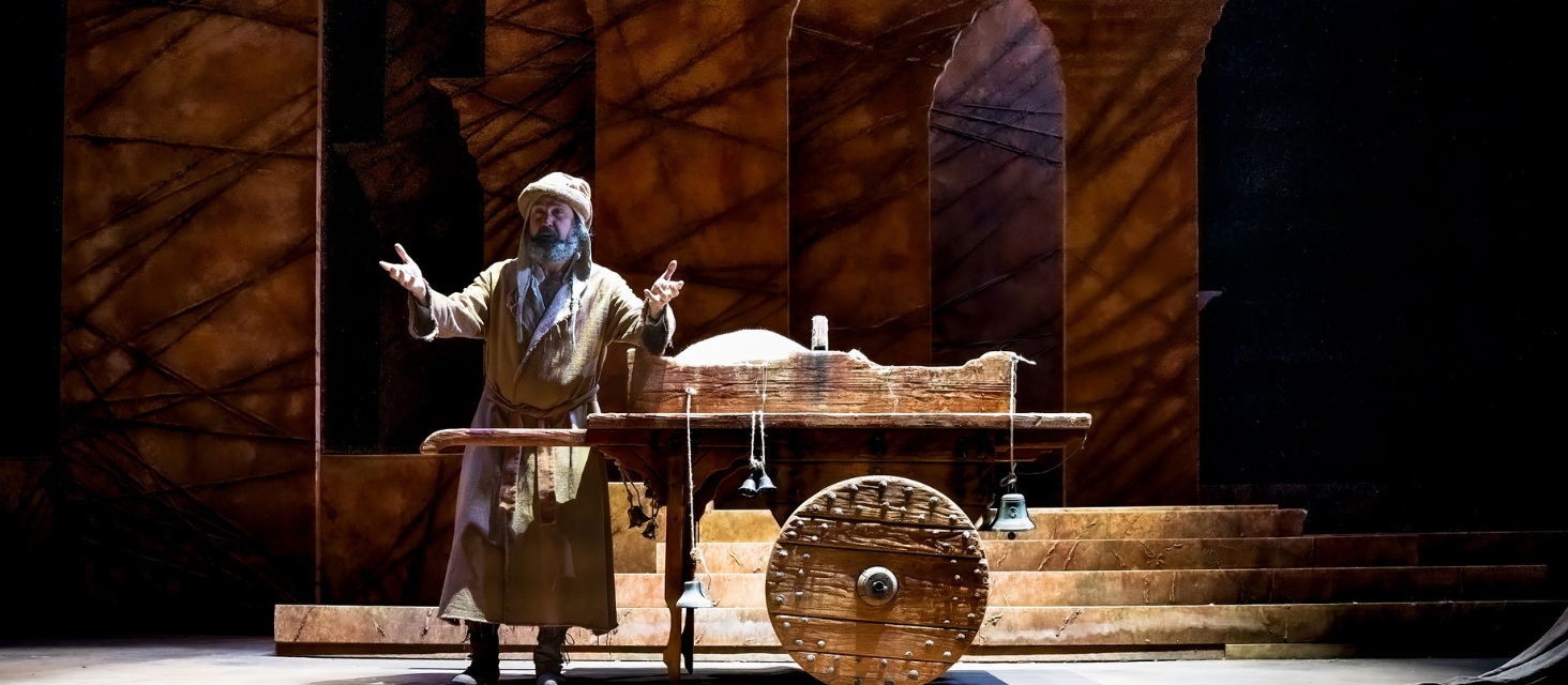 Simone Cristicchi è “Franciscus. Il folle che parlava agli uccelli”