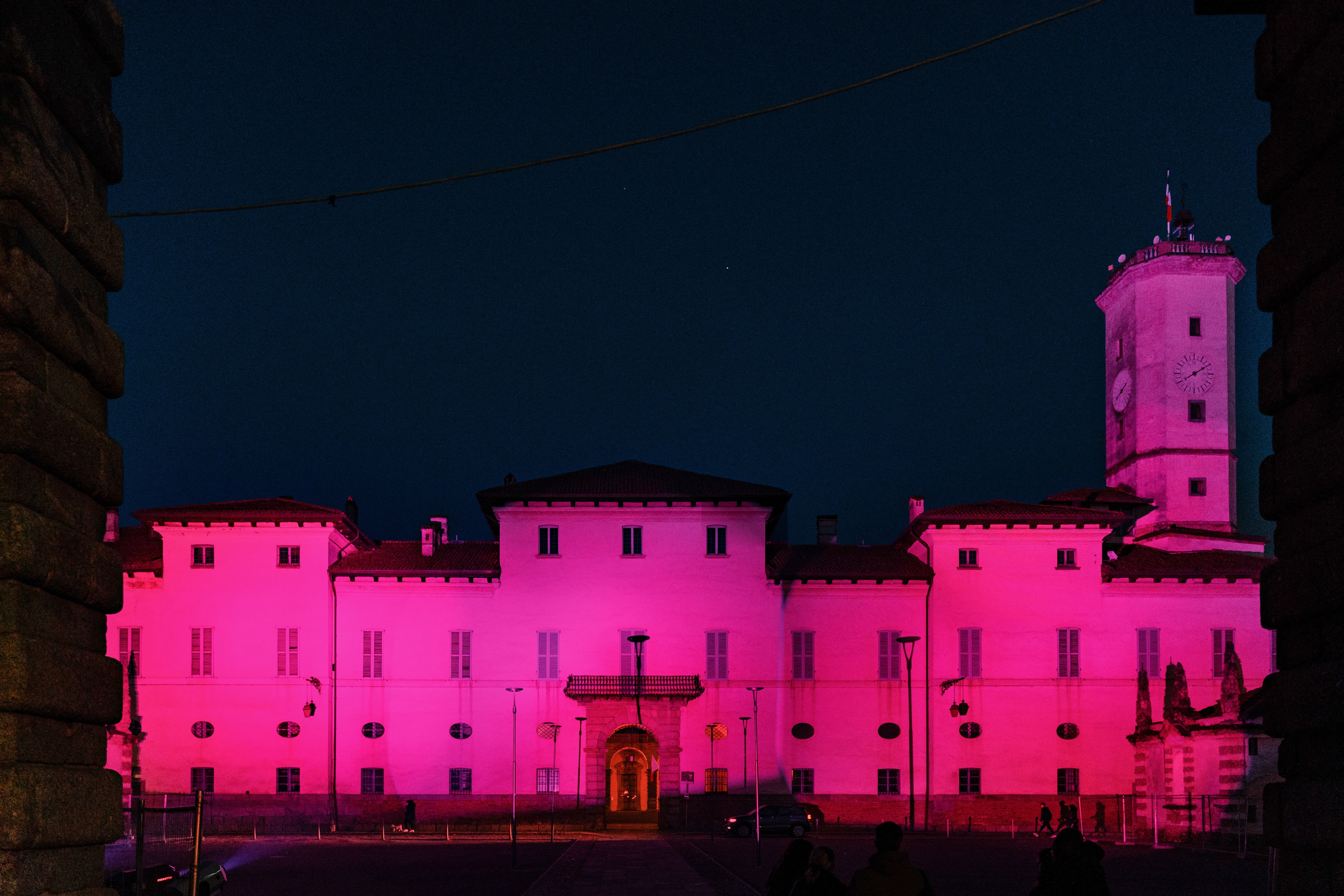 Giro d'Italia 2025: Palazzo Arese Borromeo si colora di rosa