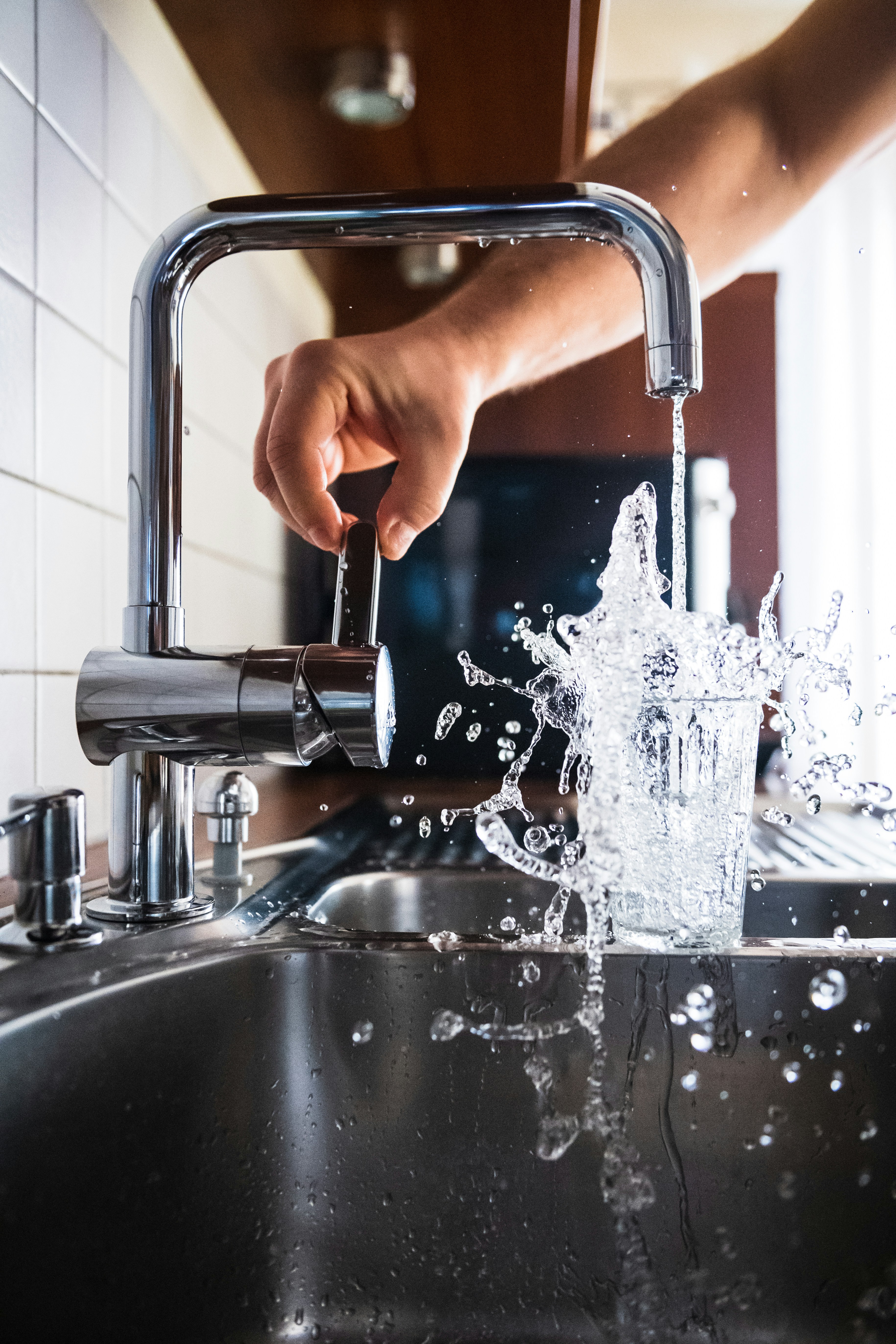 Divieto usi impropri e sprechi di acqua