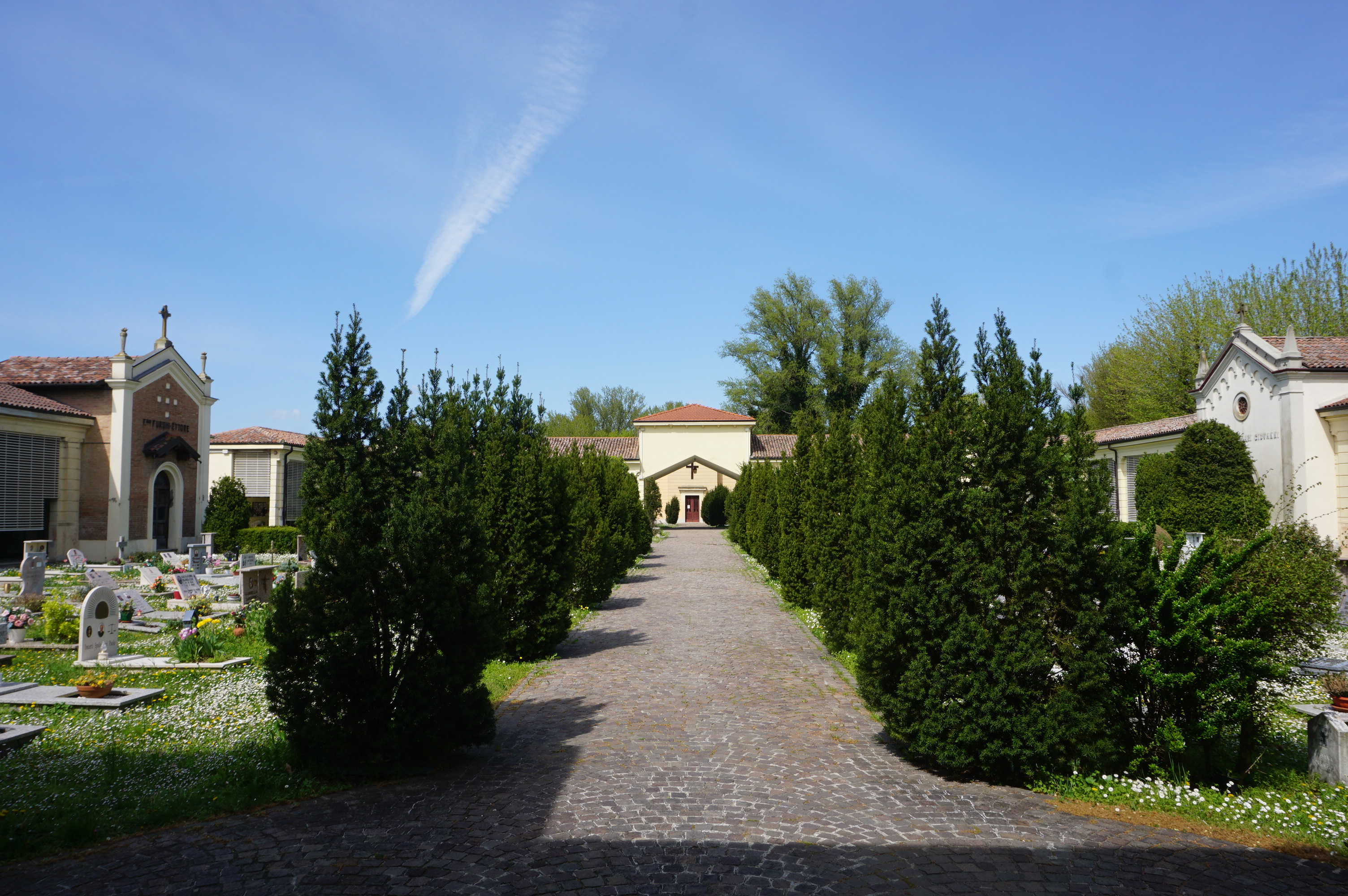 Cimitero e piazza della Bilancia, intervento di decoro urbano